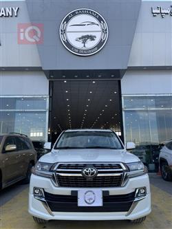 تۆیۆتا لاند کروزەر